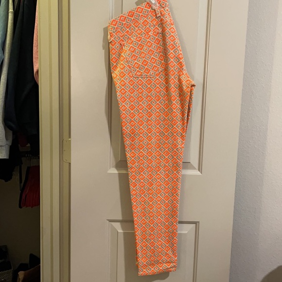 Lucky Brand Charlie Capri Jeans - Picture 11 of 12